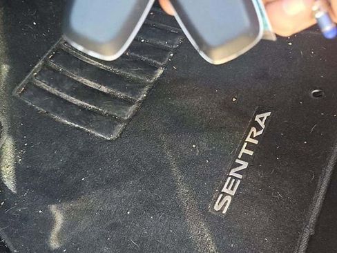 Used 2024 Nissan Sentra SV w/ SV Premium Package image 15