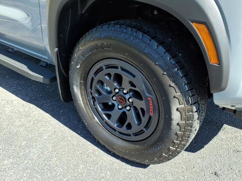 Certified 2025 Nissan Frontier PRO-4X w/ Pro Convenience Package AWD/4WD image 3