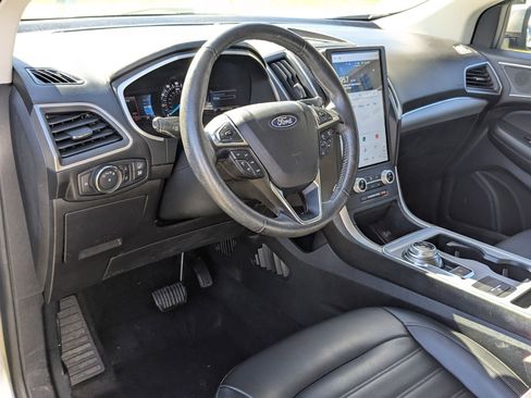 Used 2021 Ford Edge SEL w/ Convenience Package image 16