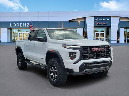 Used 2023 GMC Canyon AT4X image 3