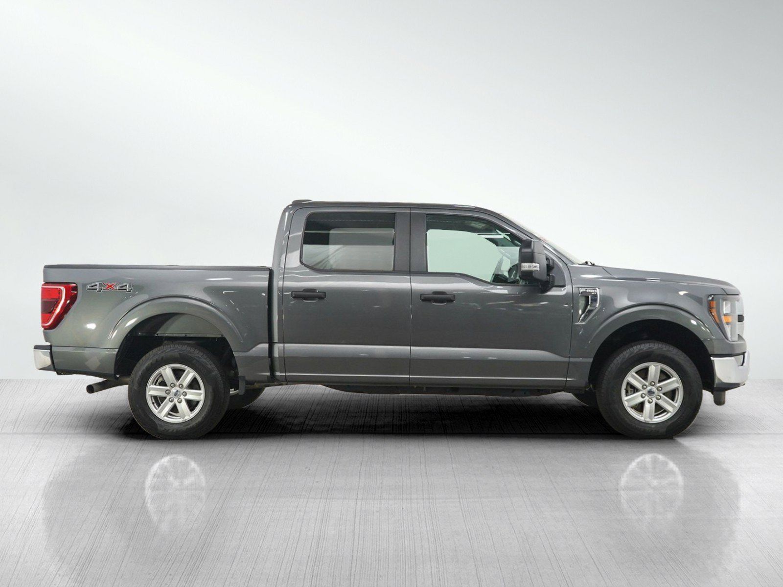 Used 2023 Ford F150 XLT w/ Trailer Tow Package AWD/4WD image 6