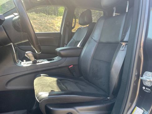 Used 2021 Jeep Grand Cherokee Laredo X image 11