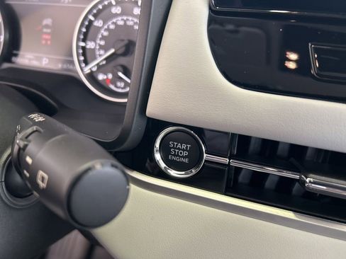 New 2026 Mitsubishi Outlander SE image 44