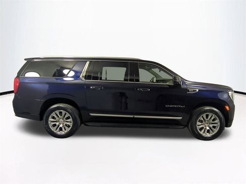 Used 2024 GMC Yukon XL Denali image 4