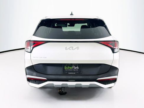 Used 2024 Kia Sportage LX image 7