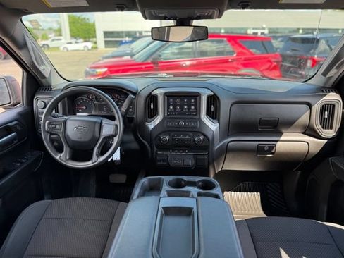 Used 2021 Chevrolet Silverado 1500 Custom Trail Boss w/ LPO, Dark Essentials Package AWD/4WD image 2
