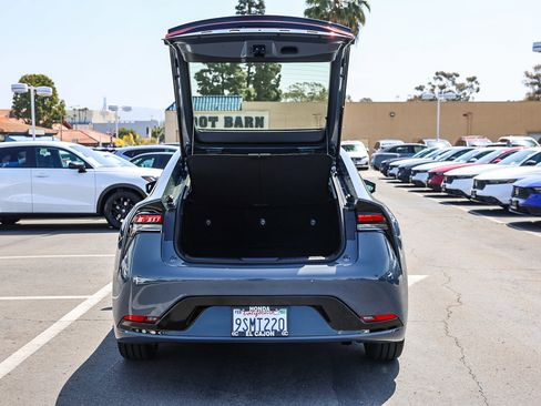 Used 2024 Toyota Prius XLE FWD image 27