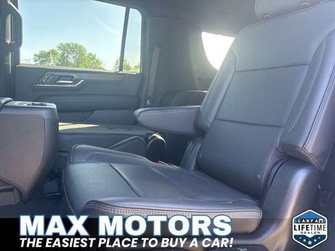 Used 2025 GMC Yukon XL Denali AWD/4WD image 13