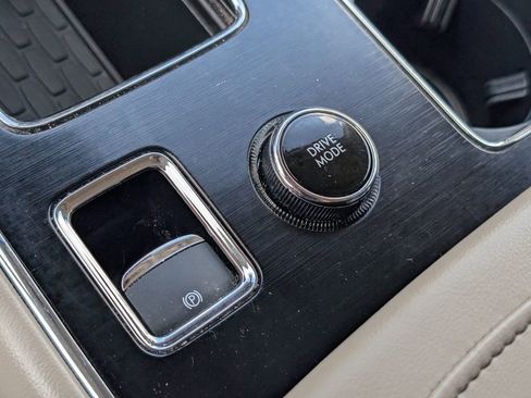 Used 2020 Lincoln Aviator Reserve w/ Equipment Group 201A RWD image 25