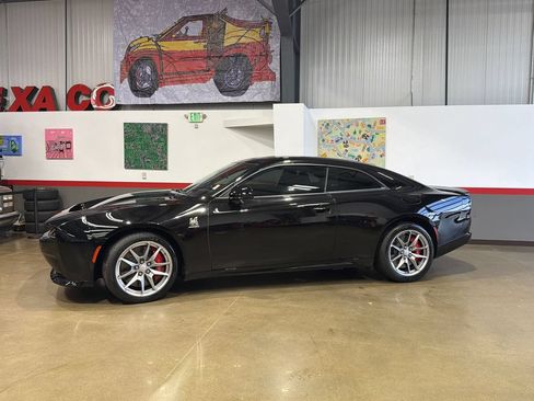 Used 2025 Dodge Charger Daytona Scat Pack w/ Track Pack AWD/4WD image 6