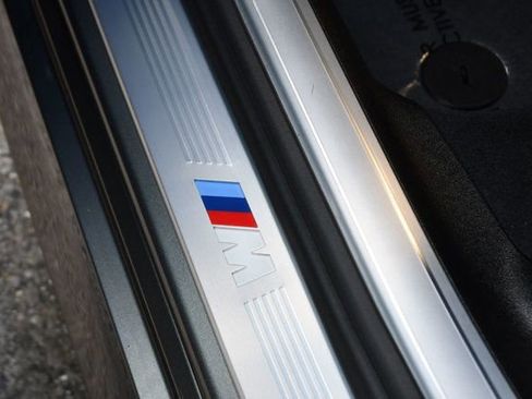 Used 2017 BMW 750i xDrive image 26