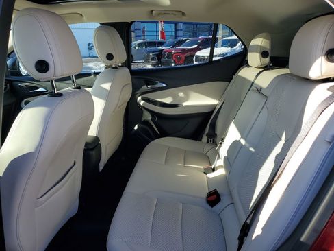 Used 2020 Buick Encore GX Essence w/ Experience Buick Package image 30