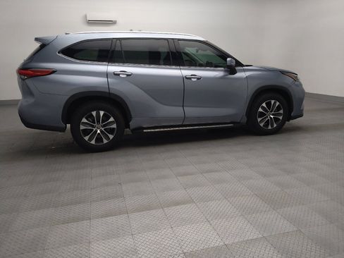 Used 2021 Toyota Highlander XLE image 10