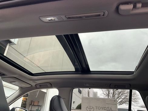 New 2026 Toyota Grand Highlander Limited image 18