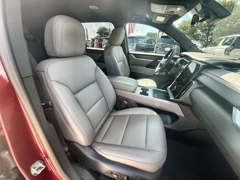 Certified 2026 GMC Acadia Elevation w/ Elevation Premium Package FWD image 27