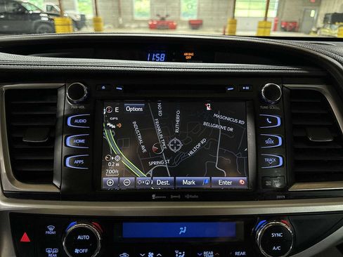 Used 2018 Toyota Highlander XLE w/ Protection Package #3 AWD/4WD image 21