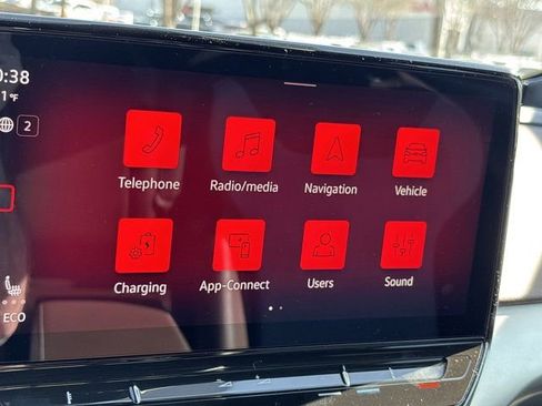 Used 2023 Volkswagen ID.4 Pro image 29