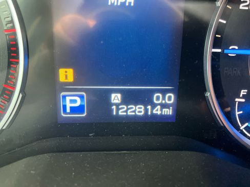Used 2019 Subaru Ascent Limited w/ Popular Package #2 AWD/4WD image 17