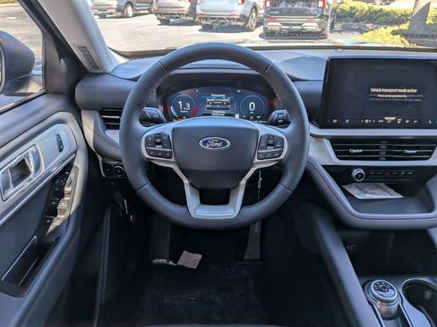 New 2026 Ford Explorer Active w/ Active Comfort Package image 19