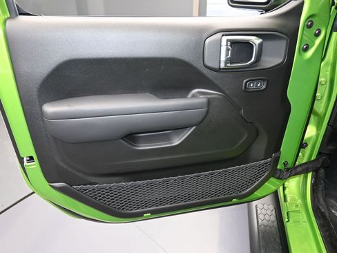 Used 2025 Jeep Wrangler Sport image 12