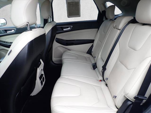 Used 2019 Ford Edge Titanium w/ Equipment Group 301A AWD/4WD image 10