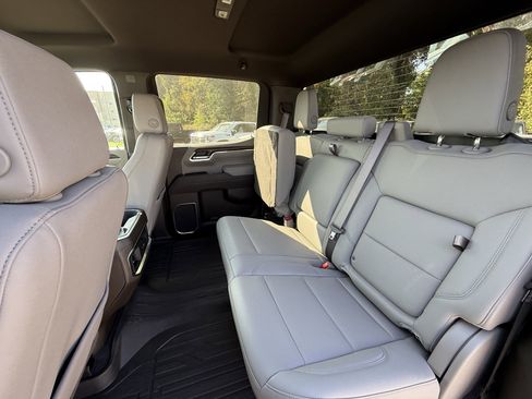 New 2026 GMC Sierra 1500 SLT image 16