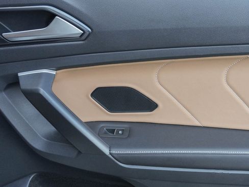 Used 2024 Volkswagen Tiguan SE R-Line image 29