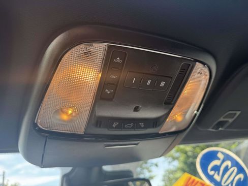 Certified 2025 Dodge Durango GT AWD/4WD image 28