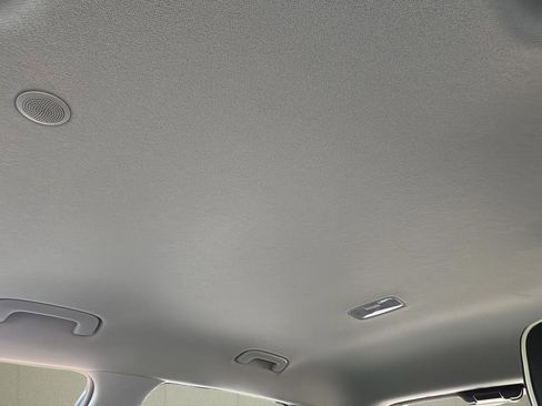 Certified 2023 Hyundai Venue Limited FWD image 36