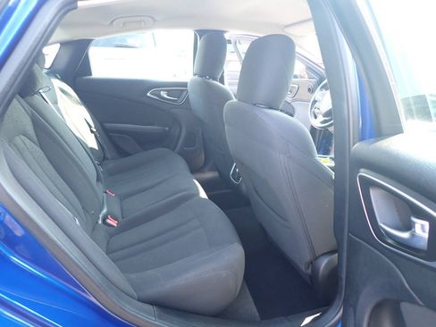 Used 2015 Chrysler 200 Limited w/ Convenience Group FWD image 11