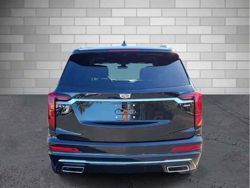 Certified 2023 Cadillac XT6 Premium Luxury image 4