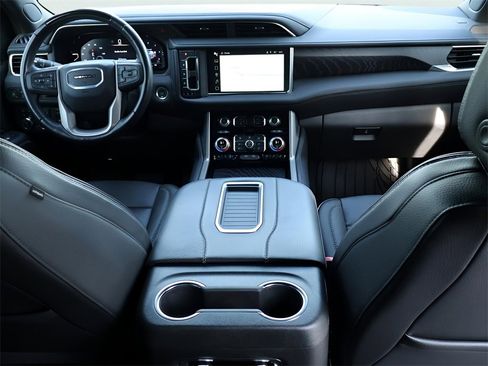 Used 2024 GMC Yukon Denali w/ Denali Reserve Package image 17