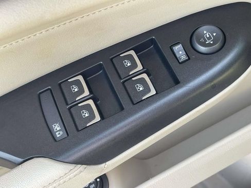 Used 2014 Cadillac SRX Luxury w/ Driver Awareness Package FWD image 19