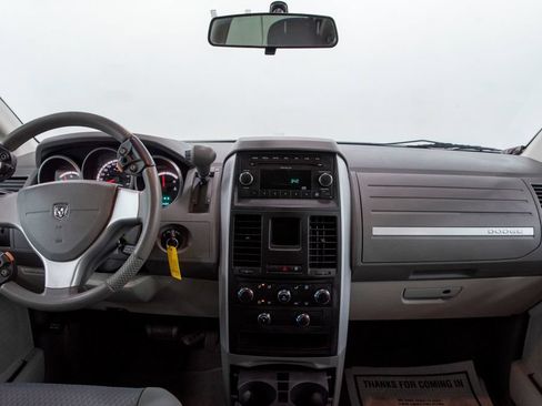 Used 2010 Dodge Grand Caravan SE w/ Climate Group FWD image 21