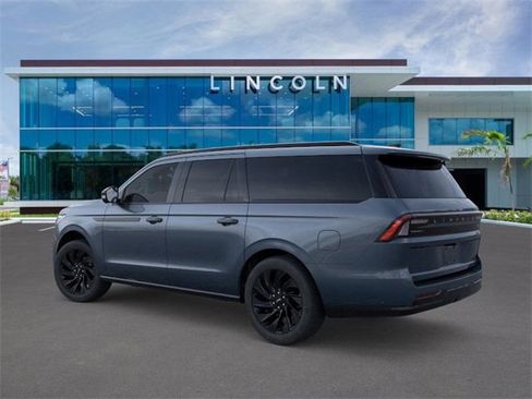 New 2026 Lincoln Navigator L Reserve image 4