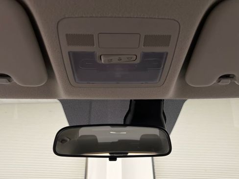 Used 2025 Hyundai Venue SE FWD image 51