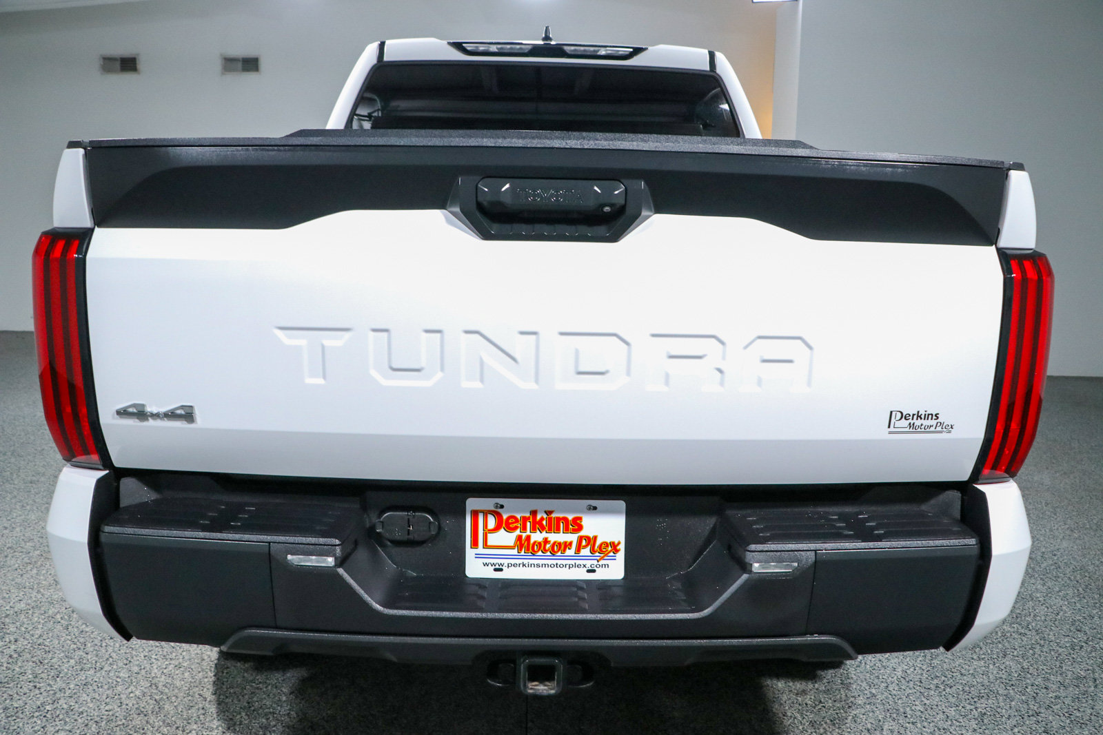 Used 2024 Toyota Tundra SR5 AWD/4WD image 8