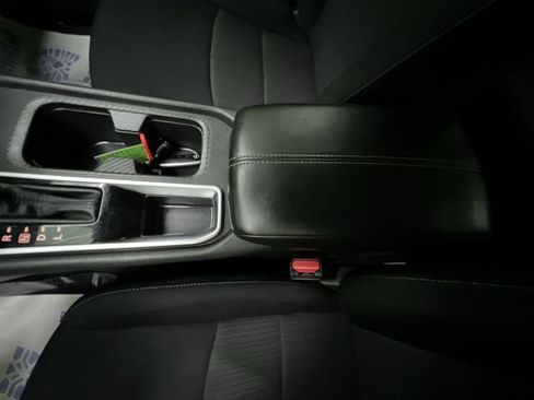 Used 2024 Nissan Sentra SV FWD image 25