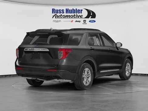 Used 2023 Ford Explorer XLT w/ Equipment Group 202A AWD/4WD image 2