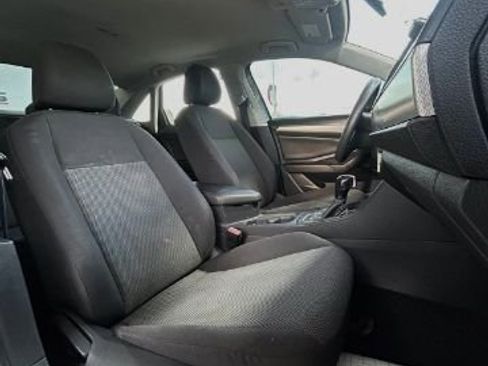 Used 2019 Volkswagen Jetta S image 9