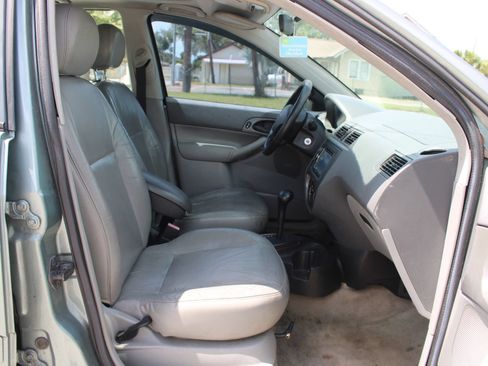 Used 2005 Ford Focus S FWD image 23