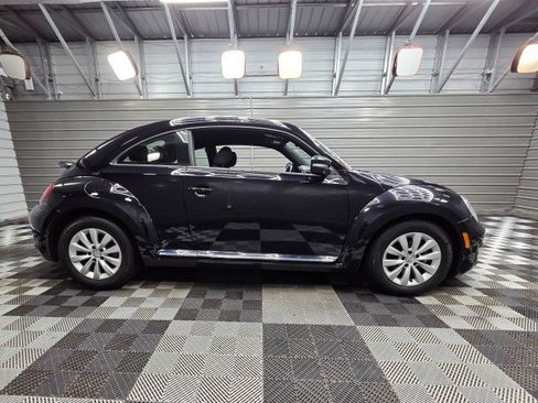 Used 2019 Volkswagen Beetle 2.0T S FWD image 10