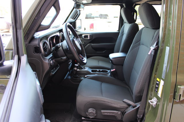 Used 2022 Jeep Wrangler Unlimited Sport AWD/4WD image 13