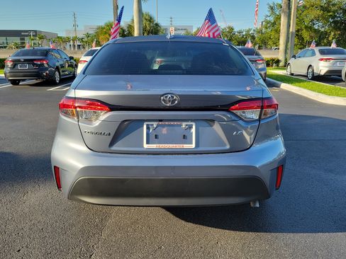 Used 2025 Toyota Corolla LE FWD image 10