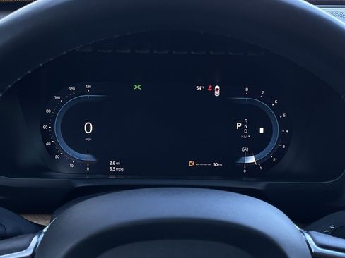 Used 2023 Volvo XC90 B6 Plus image 17