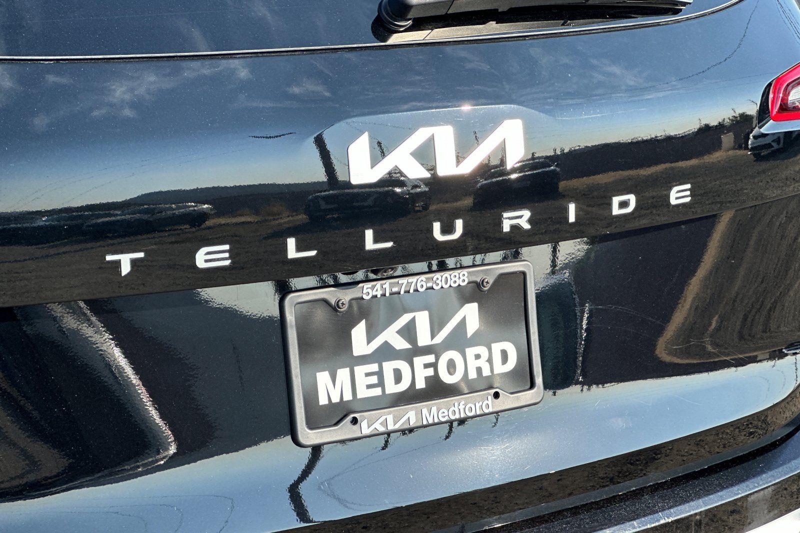 Used 2024 Kia Telluride LX FWD image 29