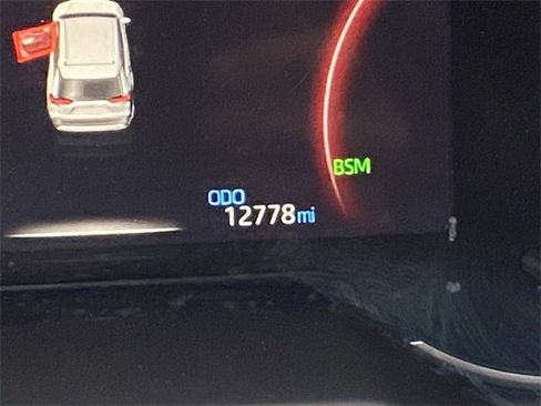 Used 2024 Toyota RAV4 XLE Premium image 12