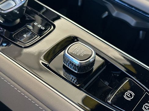 New 2026 Volvo XC90 T8 Plus w/ Protection Package Premier image 23