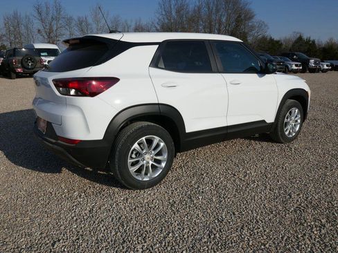 New 2026 Chevrolet TrailBlazer LS w/ LS Convenience Package FWD image 4