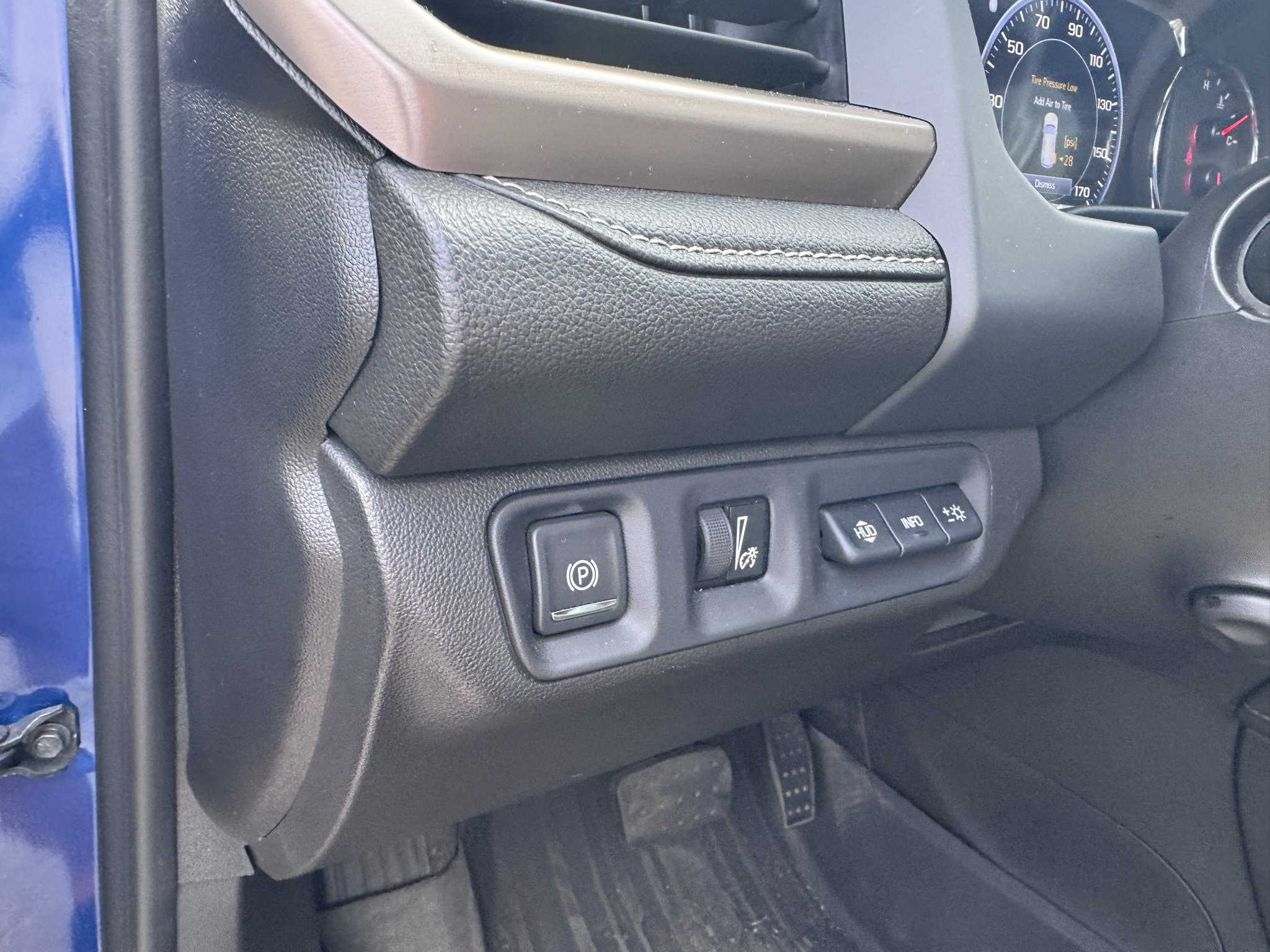 Used 2023 GMC Acadia Denali FWD image 17